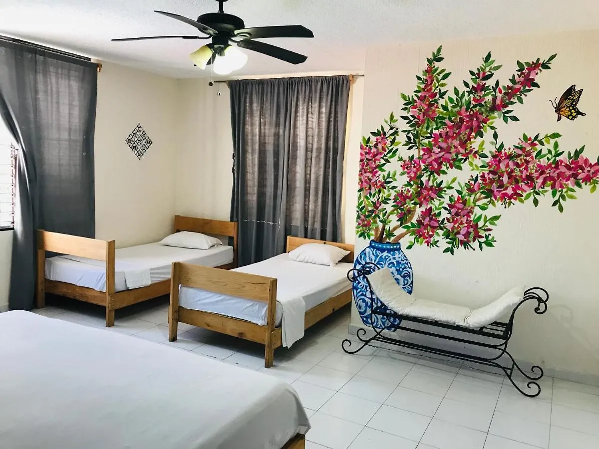 Konukevi Casa Bugambilias Otel Cancun